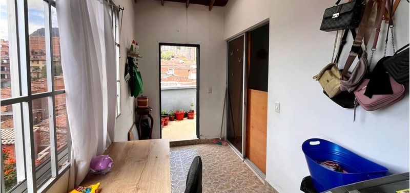 Apartamento en Venta en Medellín, Florencia-0