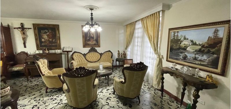 Casa en Venta en Medellín, Belén Rosales-0