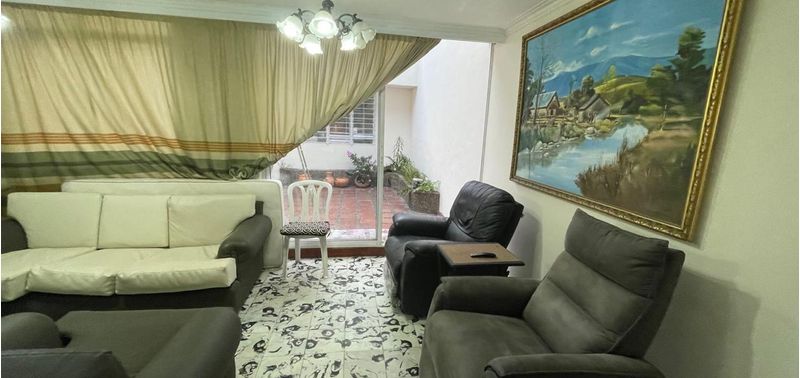 Casa en Venta en Medellín, Belén Rosales-1
