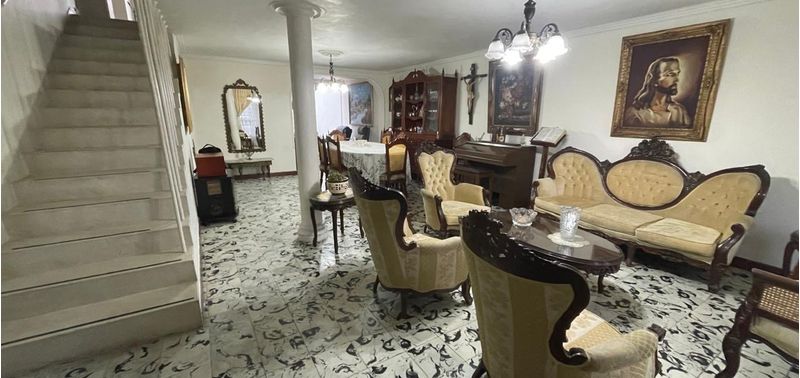 Casa en Venta en Medellín, Belén Rosales-3