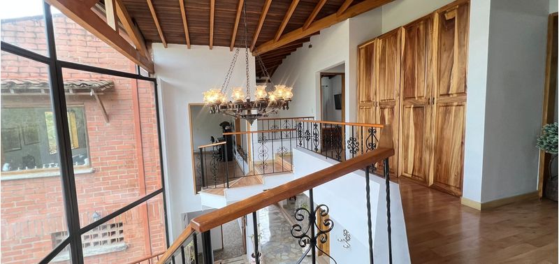 Casa en Venta en Envigado, Loma Del Escobero-17