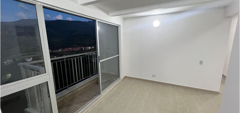 Apartamento en Venta en Caldas, La Rivera-1