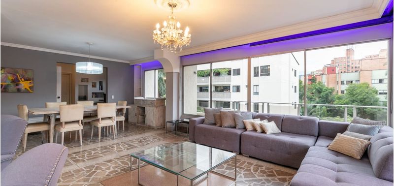 Apartamento en Venta en Medellín, Laureles