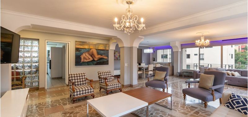Apartamento en Venta en Medellín, Laureles-1