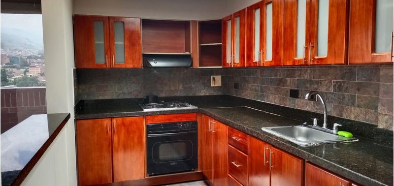 Apartamento en Venta en Medellín, Laureles-1