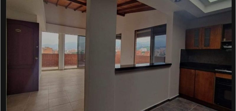 Apartamento en Venta en Medellín, Laureles-2
