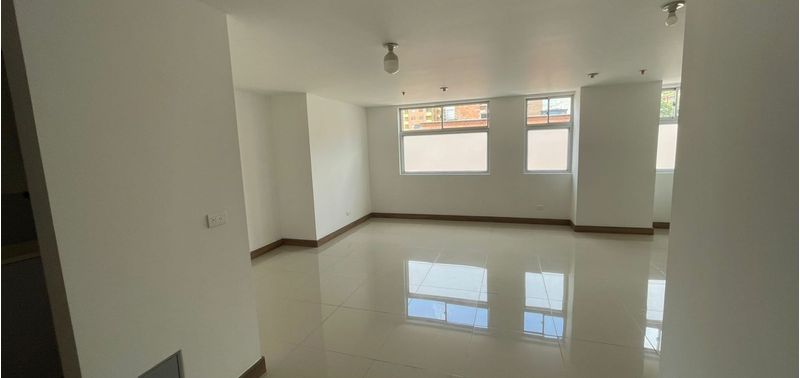 Apartamento en Venta en Sabaneta, Los Alcazares-0