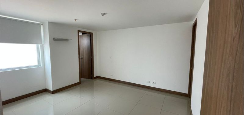 Apartamento en Venta en Sabaneta, Los Alcazares-1