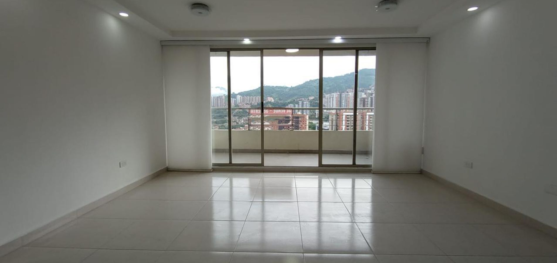 Apartamento en Antioquia en Medellín, Belén Loma de los Bernal