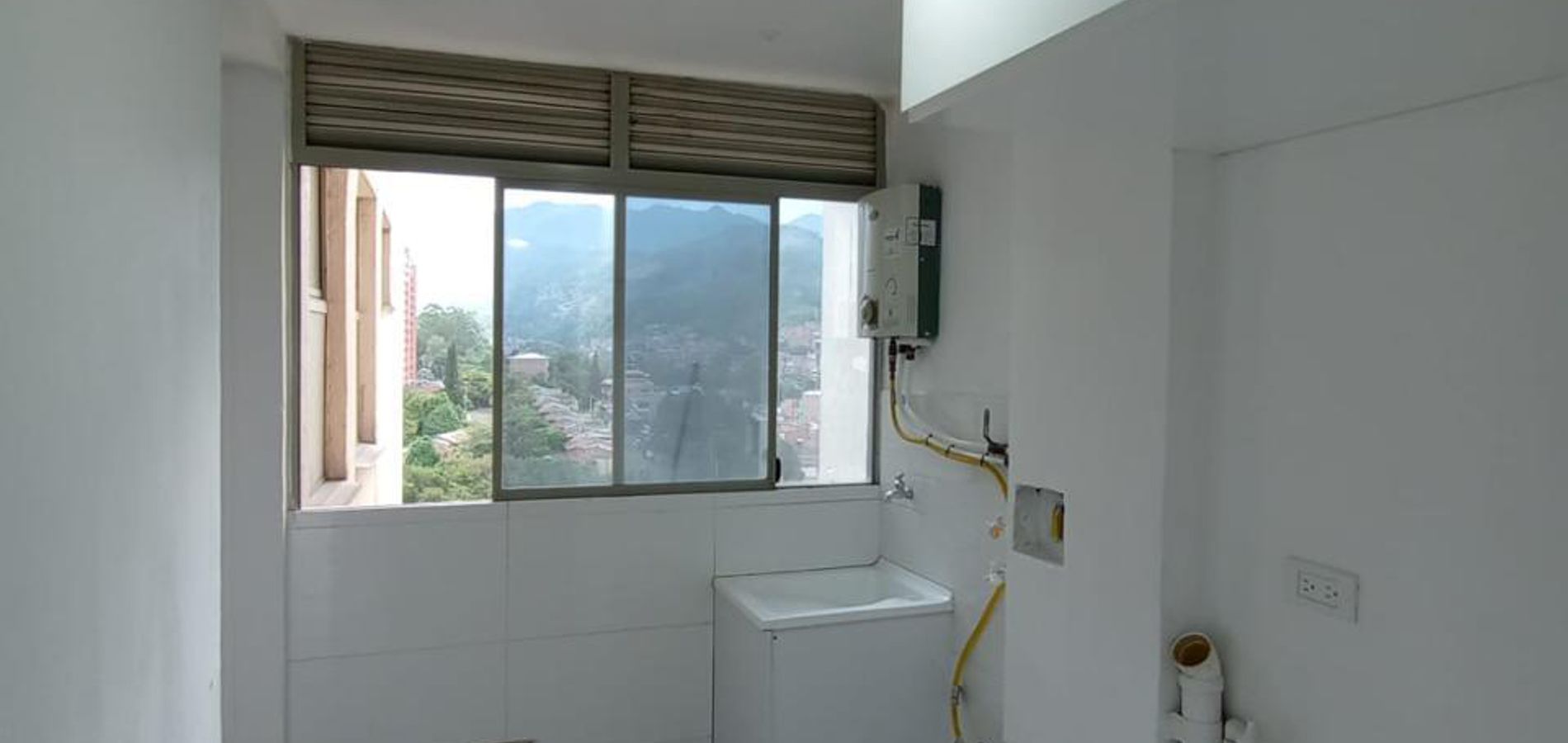Apartamento en Antioquia en Medellín, Belén Loma de los Bernal-3