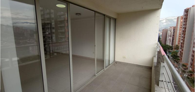 Apartamento en Venta en Medellín, Belén Loma de los Bernal-17