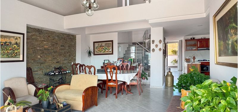 Apartamento en Venta en Medellín, Belén Nogal - Los Almendros-0
