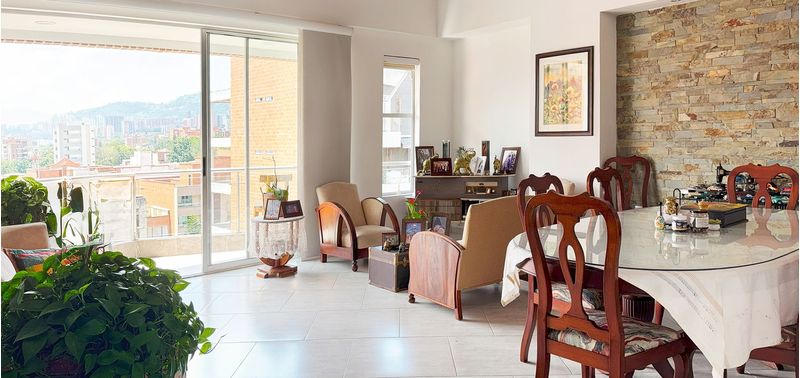 Apartamento en Venta en Medellín, Belén Nogal - Los Almendros-1