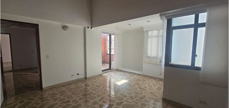 Apartamento en Venta en Medellín, Laureles-4
