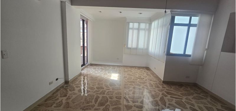 Apartamento en Venta en Medellín, Laureles-5