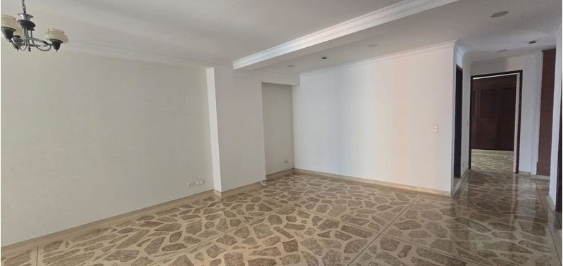 Apartamento en Venta en Medellín, Laureles-24