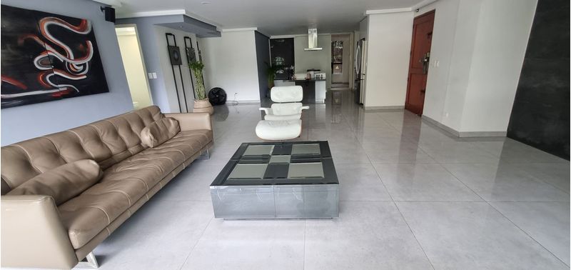 Apartamento en Venta en Medellín, El Poblado-12