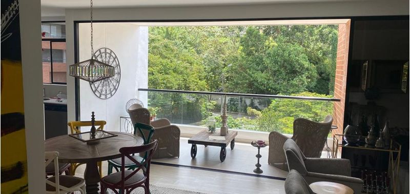 Apartamento en Venta en Medellín, Las Lomas-0