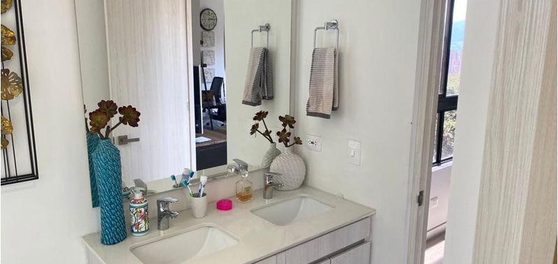 Apartamento en Venta en Medellín, Las Lomas-18