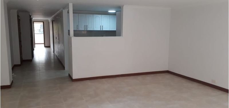 Apartamento en Venta en Medellín, Laureles-1
