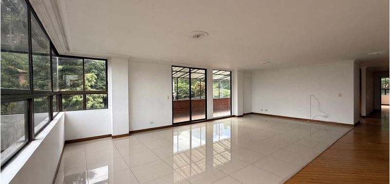 Apartamento en Venta en Medellín, Las Lomas-2