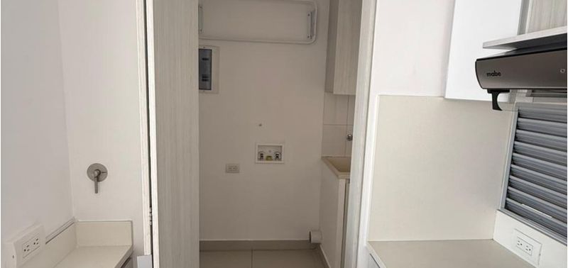 Apartamento en Venta en Envigado, Cumbres-1