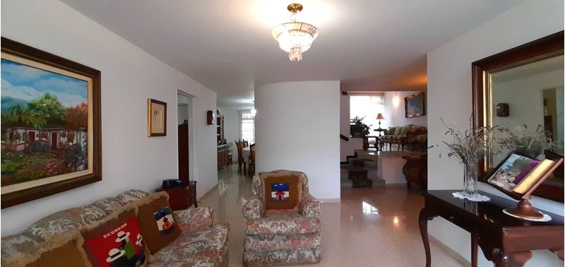 Casa en Venta en Bogotá, D.C., Pontevedra-1