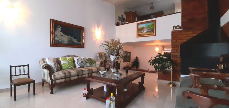 Casa en Venta en Bogotá, D.C., Pontevedra-5