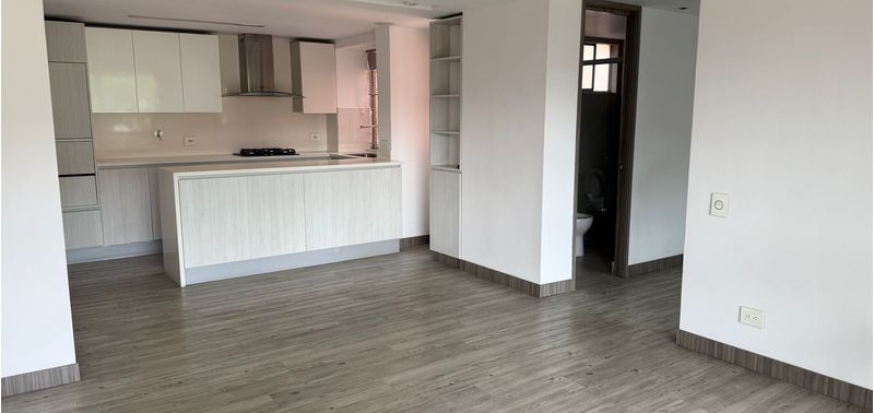 Apartamento en Venta en Envigado, Loma de las brujas-0