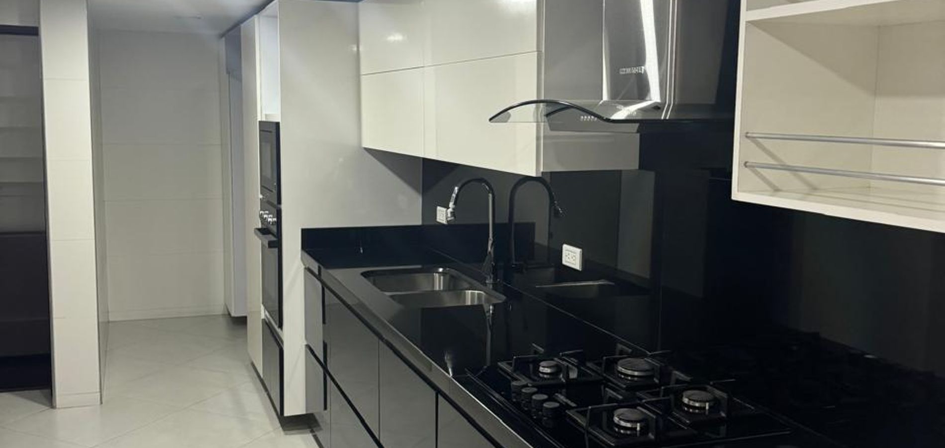 Casa en Venta en Bogotá, D.C., Bellavista Occidental-2