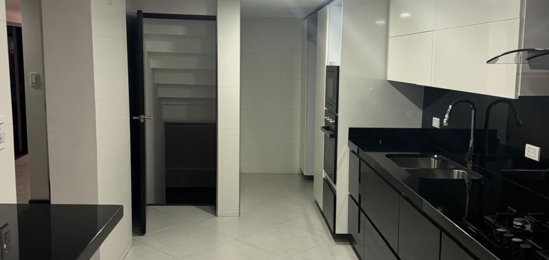 Casa en Venta en Bogotá, D.C., Bellavista Occidental-3