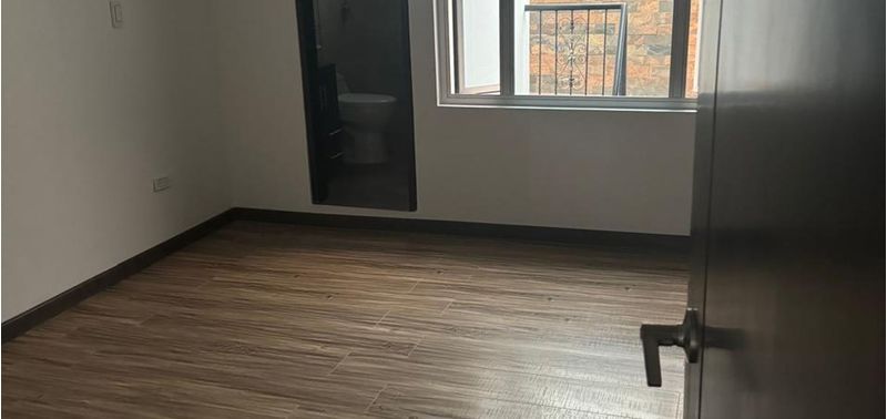 Casa en Venta en Bogotá, D.C., Bellavista Occidental-6