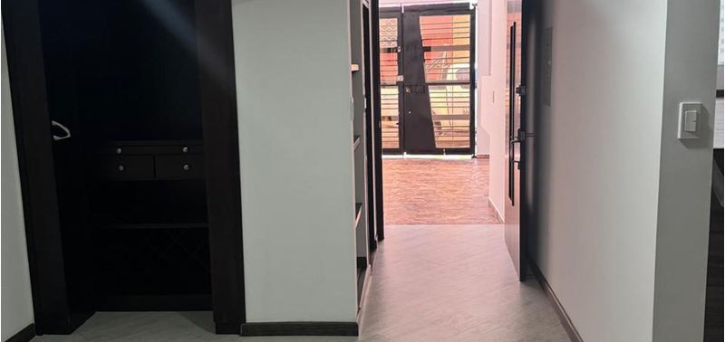 Casa en Venta en Bogotá, D.C., Bellavista Occidental-13