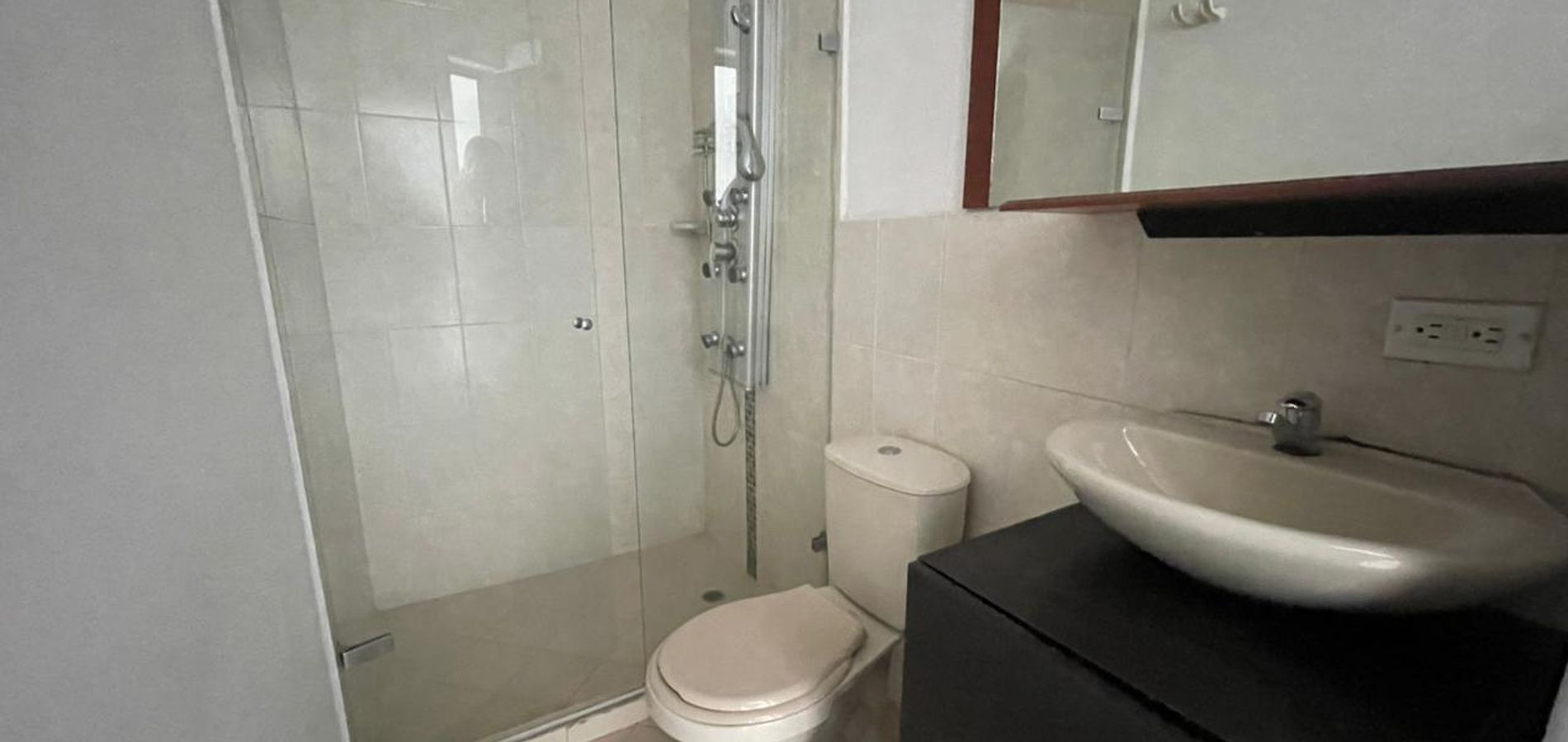 Apartamento en Antioquia en Medellín, Belén-1