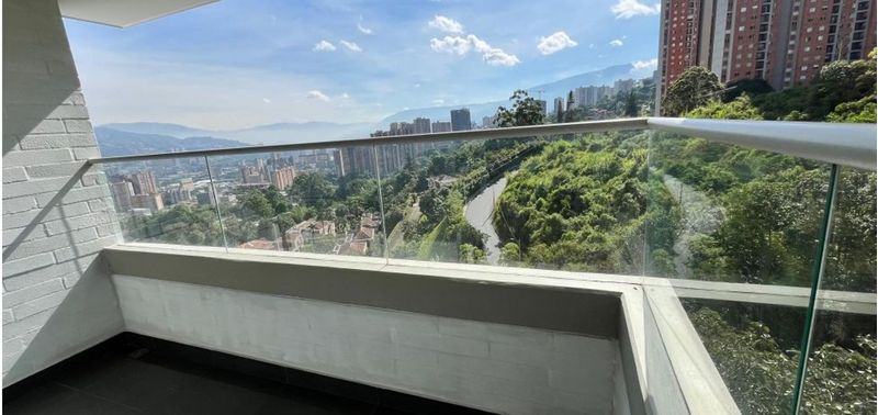 Apartamento en Venta en Sabaneta, El Carmelo-0