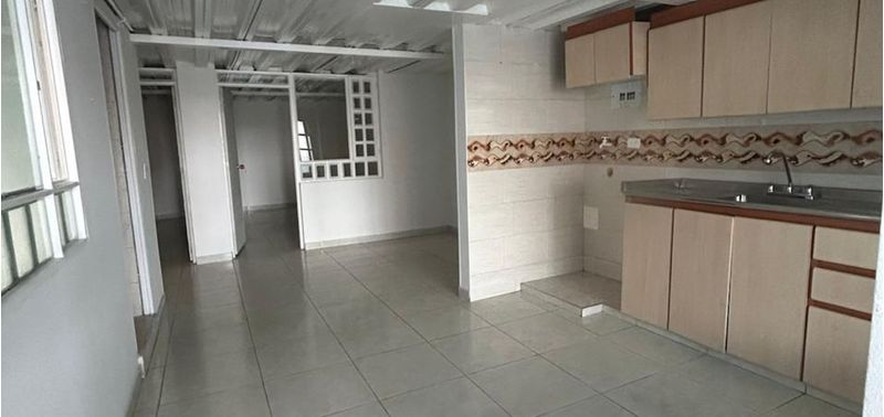 Casa en Venta en Bogotá, D.C., Casa Blanca I Etapa-7