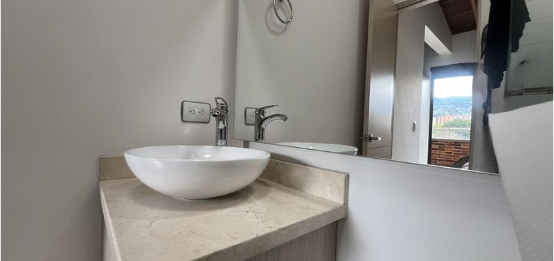 Apartamento en Venta en Medellín, Belén Rosales-12