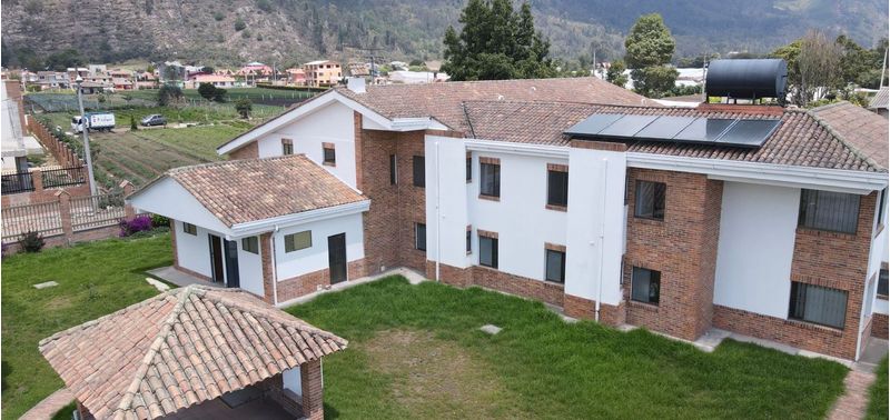 Casa en Venta en Cota, Cota-0