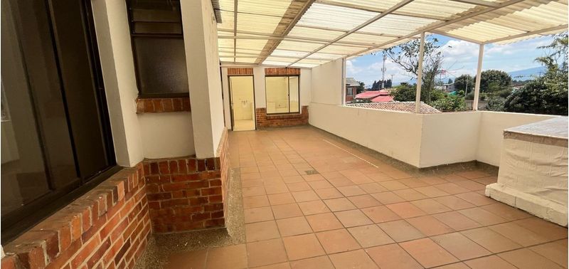 Casa en Venta en Cota, Cota-9