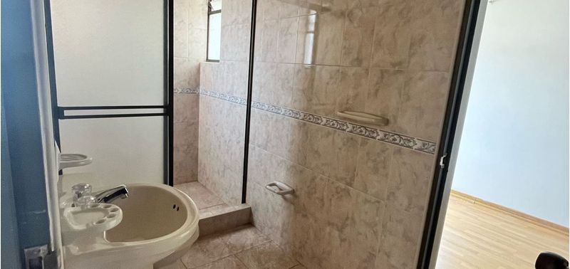Casa en Venta en Cota, Cota-11