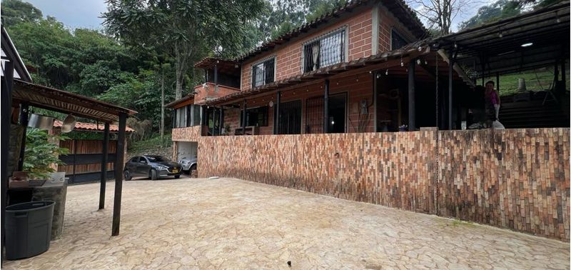 Casa en Venta en Medellín, San Antonio de Prado-0