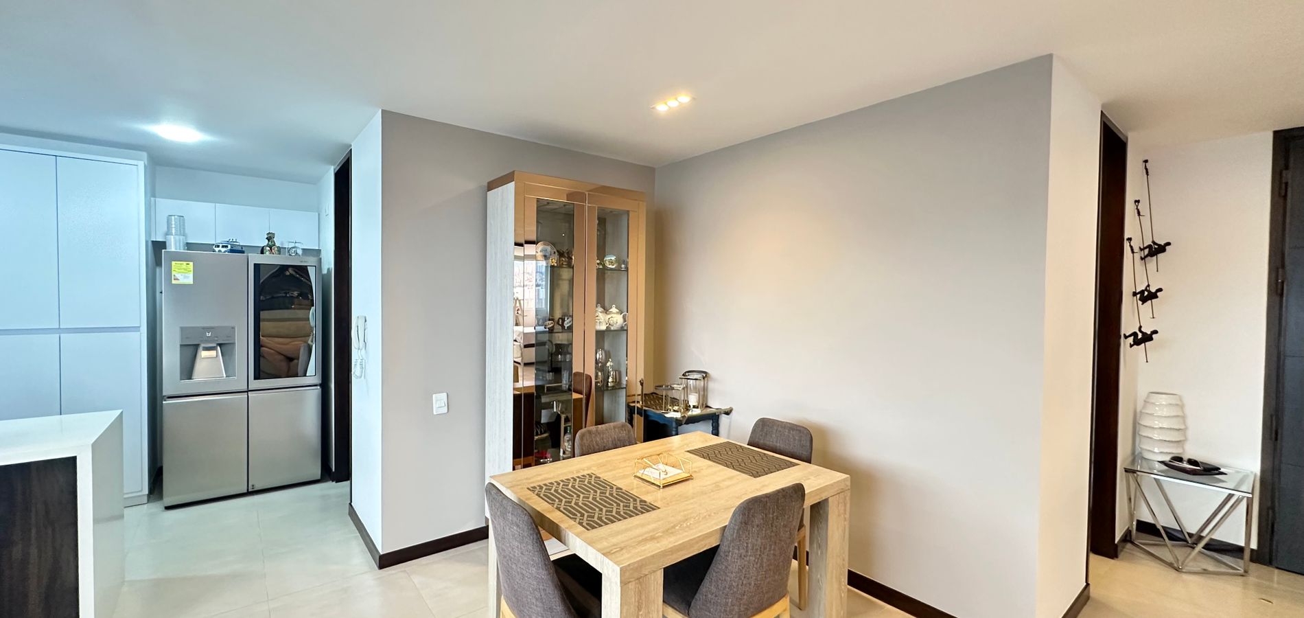 Apartamento en Venta en Medellín, Santa María de los Ángeles-0