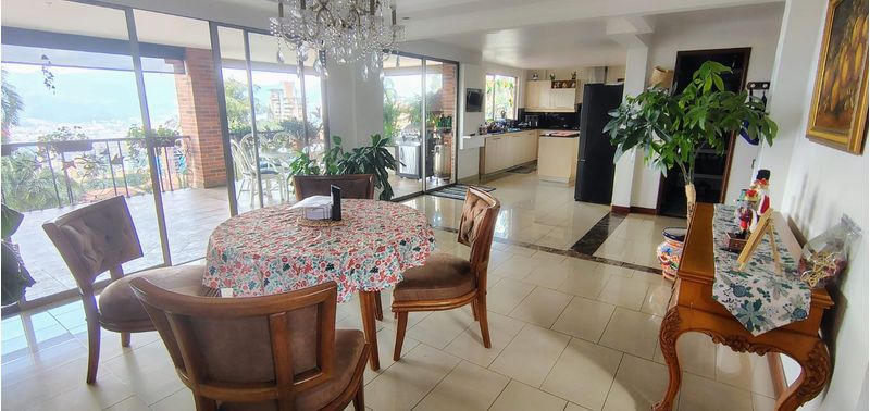 Casa en Venta en Medellín, El Poblado-1
