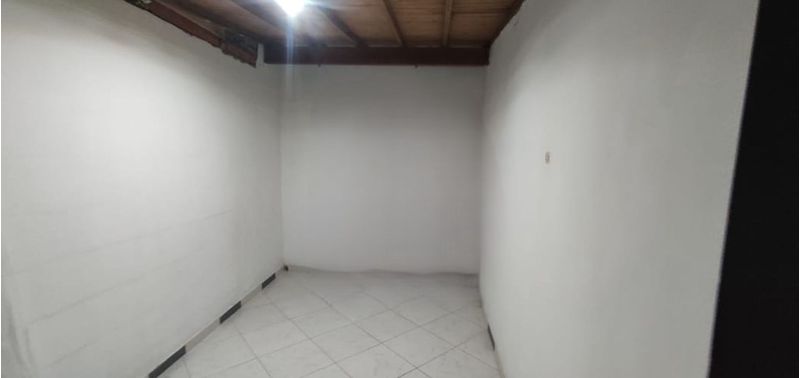 Casa en Venta en Medellín, Robledo-3