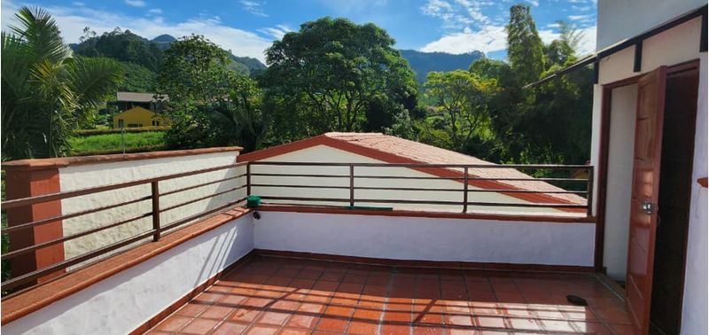 Casa en Venta en Jardín, Las Margaritas-21