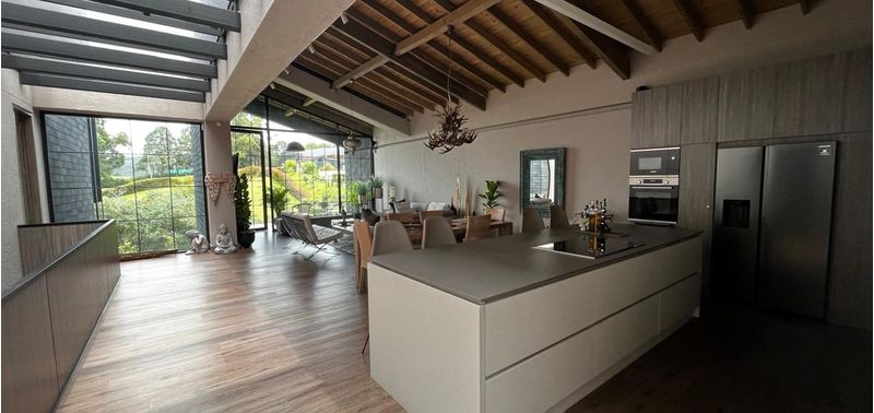 Casa en Venta en Envigado, Alto De Palmas-2