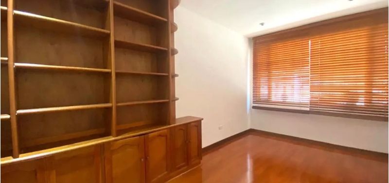 Casa en Venta en Bogotá, D.C., Santa Bárbara Central-4