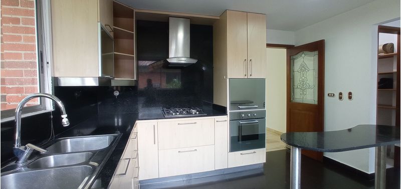Casa en Venta en Medellín, El Poblado-10
