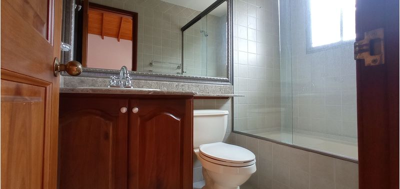 Casa en Venta en Medellín, El Poblado-30