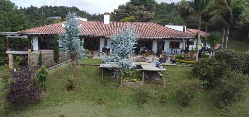 Casa en Venta en Envigado, El Escobero-0